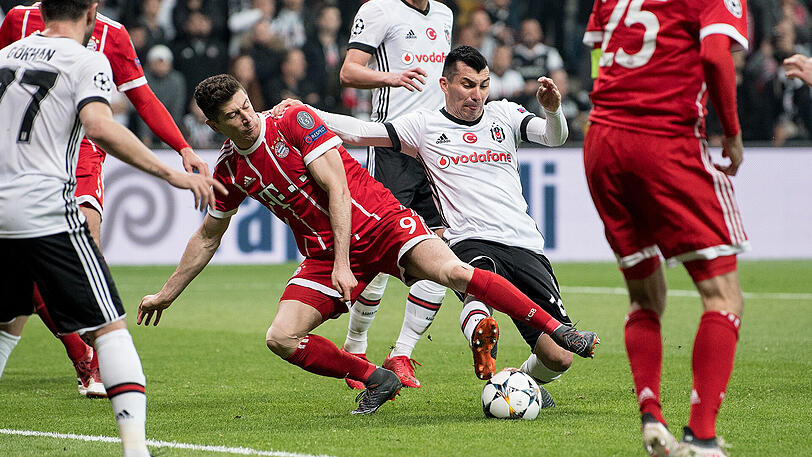 Robert Lewandowski: Note 4.
Nach bereits zwei Gelben Karten drohte dem Torjäger eine Sperre. Spielte trotzdem, bekam kaum Bälle, hatte keine Torchancen. Musste nach 68 Minuten runter. War aber auch nicht wichtig.