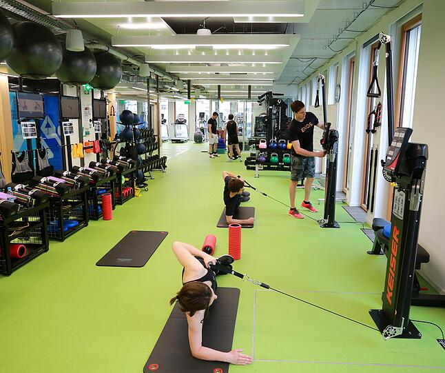 Im firmeneigenen Fitnessstudio können sich Mitarbeiter abreagieren.