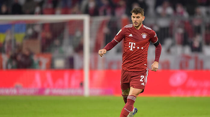 "Mir gefällt sein Spiel manchmal nicht so. Irgendwas fehlt da", sagt Thomas Helmer über Bayerns Abwehrmann Lucas Hernández, Tanguy Nianzou und Dayot Upamecano sieht er positiver.