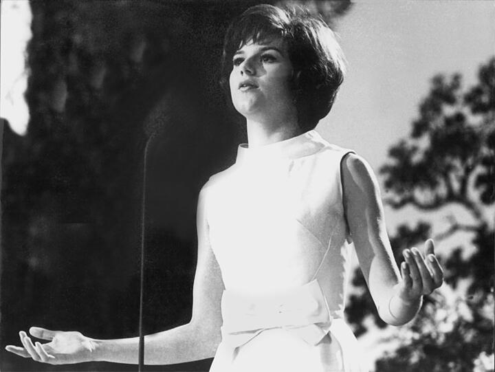 Peggy March 1965 beim Deutschen Schlagerfestival.