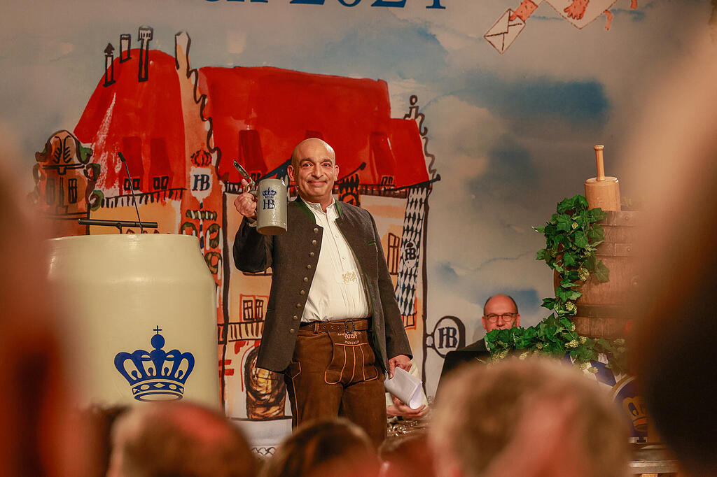 Maibockanstich mit Django Asül Wie Nockherberg nur lustiger
