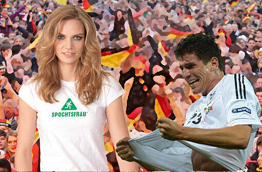 Lesen Sie in der folgenden Bilderstrecke aus dem Sommer 2012 mehr über Julia's Arbeit als Sportmoderatorin. Wir haben damals mit ihr über die EM, Bastian Schweinsteiger und Fußballdiskussionen zwischen Männern und Frauen gesprochen.