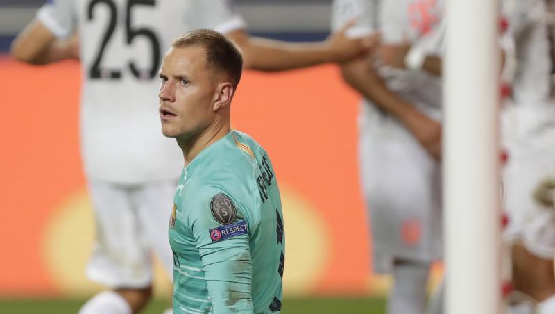 Muss sich am rechten Knie operieren lassen: Barcelonas Torhüter Marc-Andre ter Stegen. Muss sich am rechten Knie operieren lassen: Barcelonas Torhüter Marc-Andre ter Stegen.