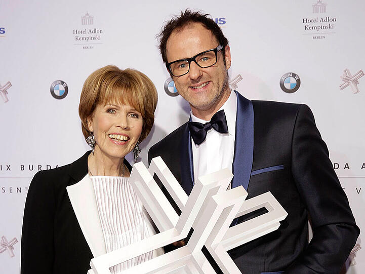 Dr. Christa Maar und der Moderator der vergangenen Felix Burda Award Gala 2015, Vince Ebert.