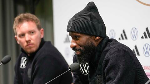 Nagelsmann (l) wird kritisiert - besonders wegen R&uuml;diger. (Archivbild)