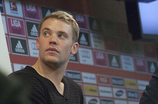 Manuel Neuer bei der Pressekonferenz.