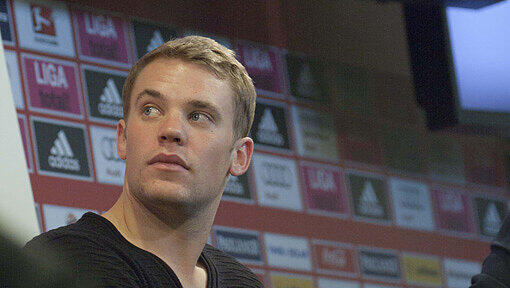 Manuel Neuer bei der Pressekonferenz. Manuel Neuer bei der Pressekonferenz.