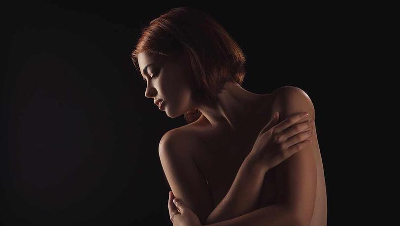 Die Haut ist das größte Organ, das sehr empfindlich auf äußere und innere Einflüsse reagiert. Die Haut ist das größte Organ, das sehr empfindlich auf äußere und innere Einflüsse reagiert.