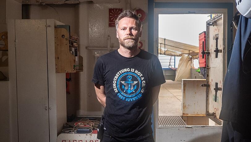 Der wirkliche Einsatzleiter: Sascha Girke war jahrelang auf der Iuventa unterewgs auf Rettungsmissionen. Der wirkliche Einsatzleiter: Sascha Girke war jahrelang auf der Iuventa unterewgs auf Rettungsmissionen.