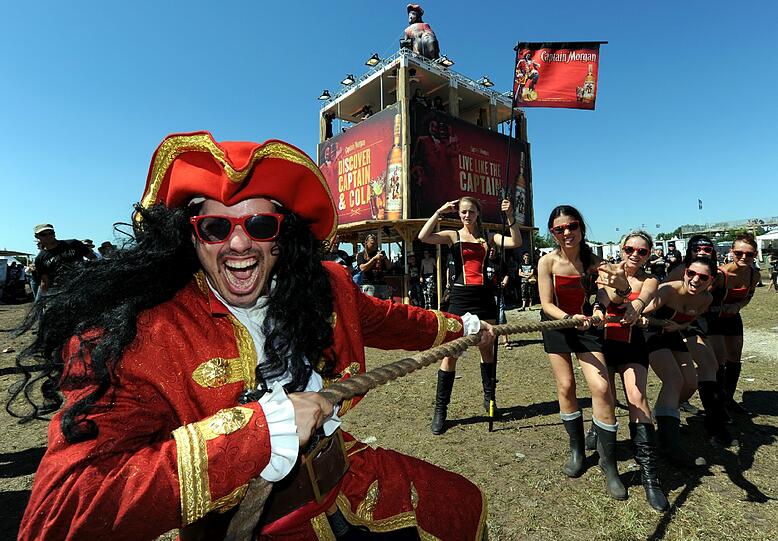 Neue Bilder aus Wacken: So heiß ist der Freitag!