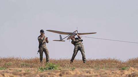 Wie irritierend das st&auml;ndige Surren der Drohnen sein kann, hat der Leiter der Diakonie Katastrophenhilfe, Martin Ke&szlig;ler, im pal&auml;stinensischen Gazastreifen erlebt. (Symbolbild)