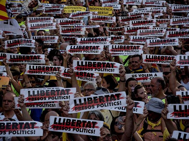 Demonstration in Barcelona für die inhaftierten separatistischen Politiker im Juli 2018.