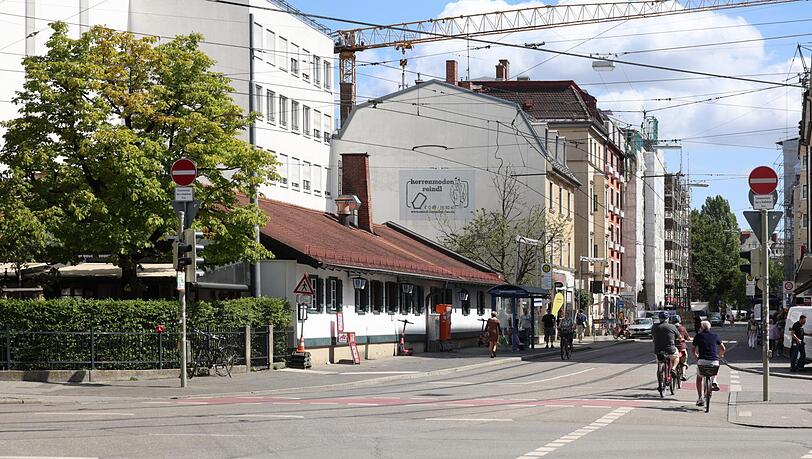 Absoluter Fixpunkt: das Jagdschl&ouml;ssl in der Leonrodstra&szlig;e.