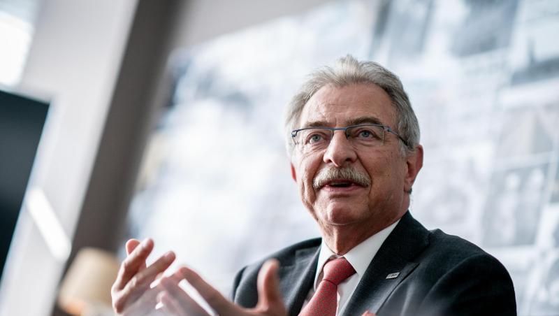 Das Ordervolumen steigt bei den Indusstrieaufträgen, doch Dieter Kempf, Präsident des Bundesverbandes der Deutschen Industrie (BDI), erwartet im Herbst noch keinen Aufschwung.