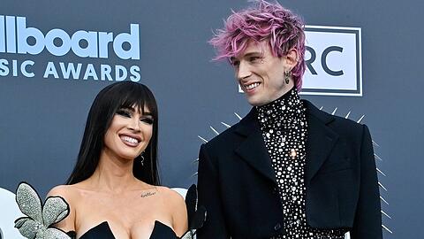 Im Juni 2020 wurde die Beziehung von Machine Gun Kelly und Megan Fox bekannt.
