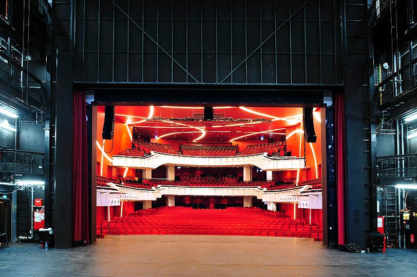 Das Musicalhaus Münchens, das Deutsche Theater, lädt am Samstag zum Tag der offenen Tür.