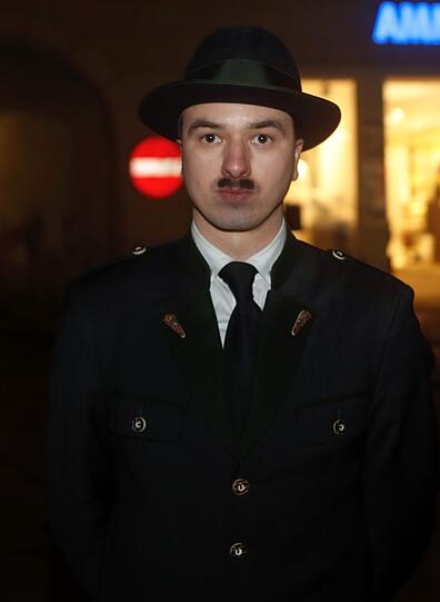 "Harald Hitler" in Braunau. Die Bilder.