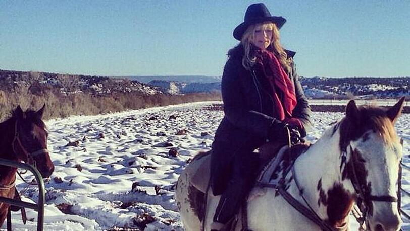 Heidi Klum hoch zu Ross bei einem gemütlichen Reitausflug Heidi Klum hoch zu Ross bei einem gemütlichen Reitausflug
