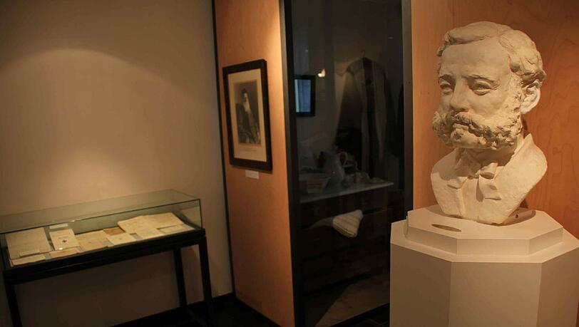 Büste des Henry Dunant. Büste des Henry Dunant.