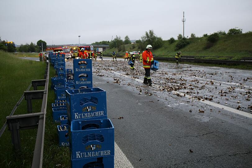 Der Bierfahrer wurde nicht verletzt, das Bier hingegen schon.