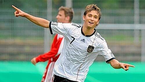 U 19-Nationalspieler Moritz Leitner spielt ab sofort für Augsburg. U 19-Nationalspieler Moritz Leitner spielt ab sofort für Augsburg.