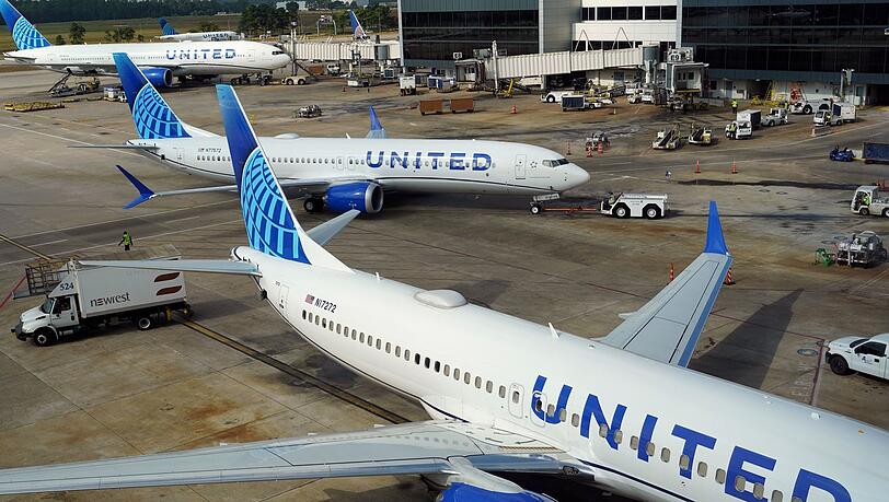Die hohen Kerosin-Preise machten einige Flugstrecken von United Airlines unrentabel. (Archivbild)