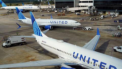 Die hohen Kerosin-Preise machten einige Flugstrecken von United Airlines unrentabel. (Archivbild)