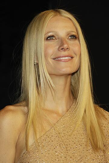 Die Blondine mit dem Sleek-Look