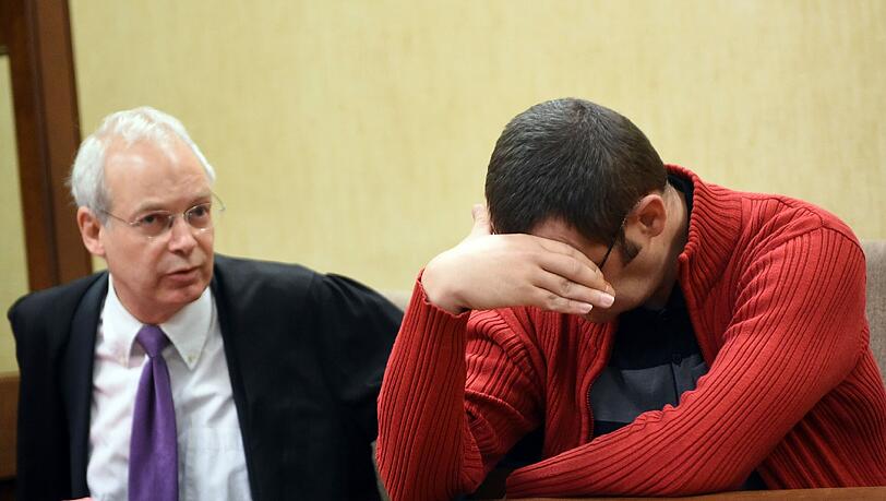 Der 38-jährige Ingo F. (r.) hat die Supermarkt-Kette bedroht. Der 38-jährige Ingo F. (r.) hat die Supermarkt-Kette bedroht.