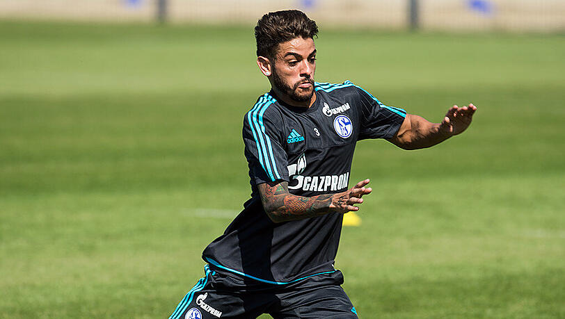 Ist der FC Bayern an ihm interessiert? Schalkes aktueller Rechtsverteidiger Junior Caiçara. Ist der FC Bayern an ihm interessiert? Schalkes aktueller Rechtsverteidiger Junior Caiçara.