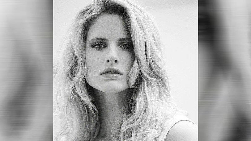 Janine (26)