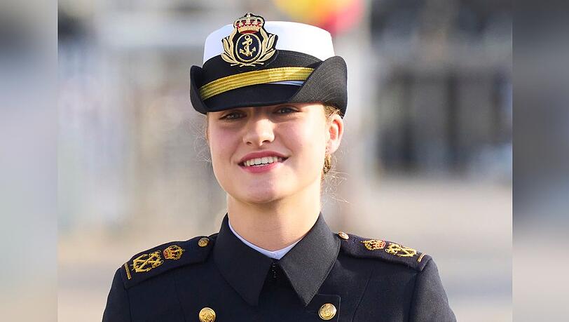 Prinzessin Leonor durchläuft derzeit ihre militärische Ausbildung. Prinzessin Leonor durchläuft derzeit ihre militärische Ausbildung.
