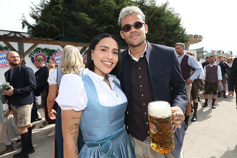 Luis Diaz mit seiner Ehefrau Geraldine Ponce. Luis Diaz mit seiner Ehefrau Geraldine Ponce.