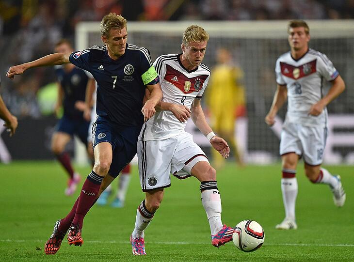 ANDRÉ SCHÜRRLE - NOTE 4 - Chelseas Flügelspieler begeistert immer wieder durch seinen enormen Antritt, kam aber nicht auf den rechten Pfad zum Tor. Verzog ziemlich frei volley (51.) - drüber.