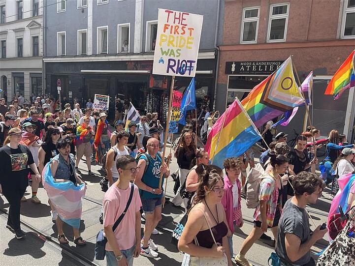 Teilnehmer an der CSD-Parade.