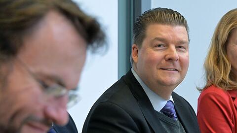 Andreas Dressel, der Verhandlungsf&uuml;hrer der L&auml;nder, warnt vor einem zu hohen Abschluss.