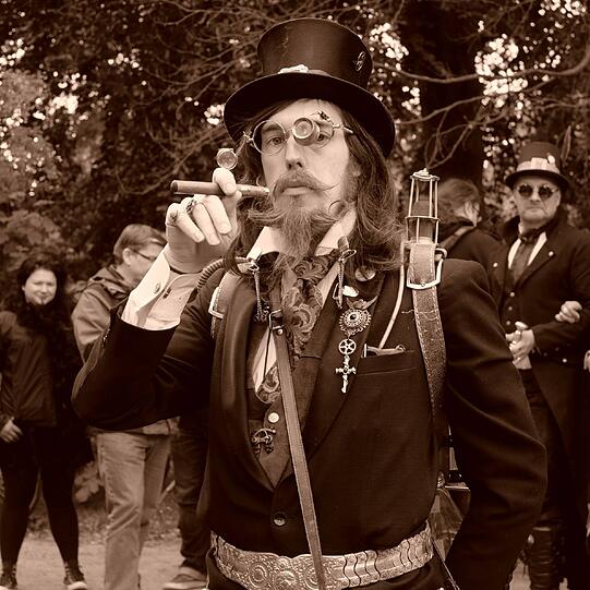 Die schrägsten Kostüme & irrsten Gestalten vom Wave-Gotik-Treffen 2016 in Leipzig