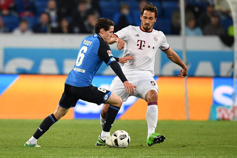 MATS HUMMELS: NOTE 3. In seinem 250. Bundesliga-Spiel (25 für Bayern) klärte er den Ball in die Mitte, dann zog Kramaric ab &ndash; 0:1. Ohne Antwort gegen manch schnelle Angriffe der Gastgeber mit Pässen in die Tiefe.