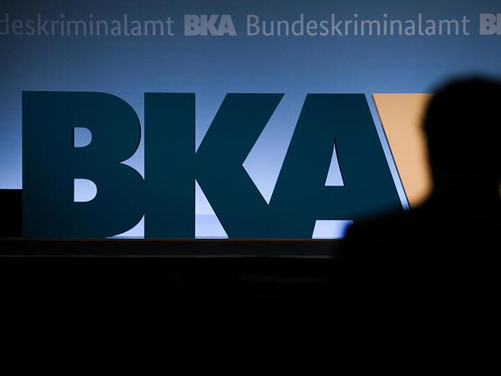 Mehr Personal, neuer Zuschnitt: Einem Medienbericht zufolge will sich das Bundeskriminalamt im Kampf gegen rechten Terror neu aufstellen.