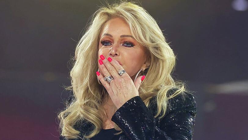 Bonnie Tyler auf der B&uuml;hne beim Silvester-Schlagerboom 2025.