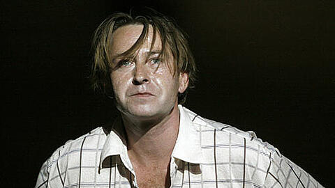 Schauspieler Sven Lehmann in der Rolle des John im Theaterstück "Die Ratten" (Berlin, 2007)