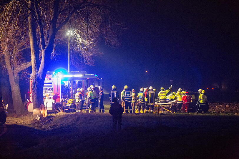 Schwerer Unfall bei Anger: BMW kracht gegen einen Baum - Bayern - Abendzeitung München