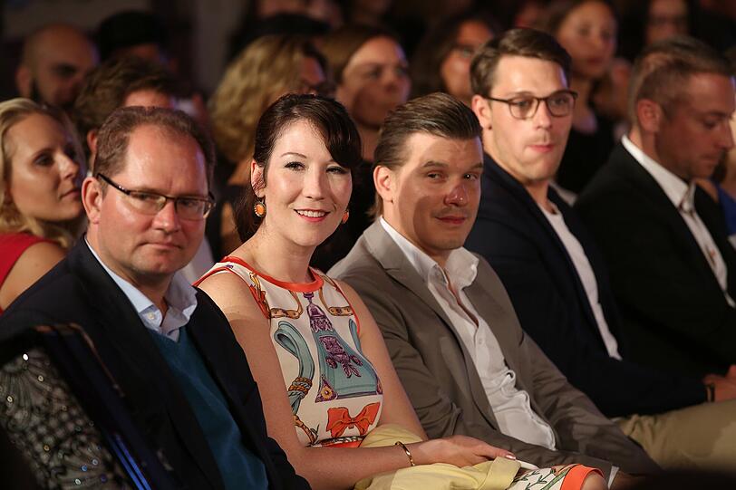 Der AZ-Modelcontest feiert Finale im Silbersaal des Deutschen Theaters. Am Ende war es Jeannie, die die Jury am meisten überzeugt hat. Die 23-Jährige ist die neue Schöne Münchnerin. Die Bilder des Galaabends zum Durchklicken.