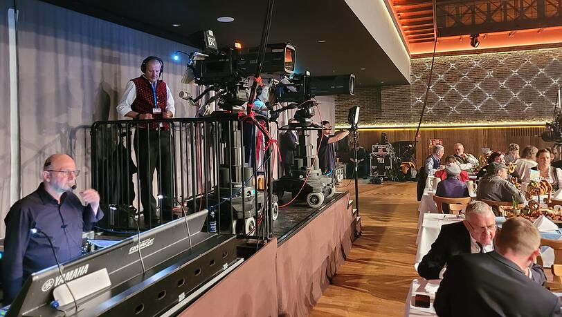 Diesen Blickwinkel am Nockherberg bekommen TV-Zuschauer meist nicht zu sehen. Diesen Blickwinkel am Nockherberg bekommen TV-Zuschauer meist nicht zu sehen.