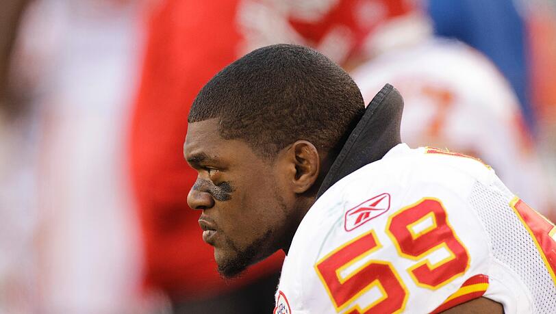Er ermordete seine Freundin, ehe er sich selbst erschoss: American-Football-Star Jovan Belcher, Linebacker der Kansas City Chiefs. Er ermordete seine Freundin, ehe er sich selbst erschoss: American-Football-Star Jovan Belcher, Linebacker der Kansas City Chiefs.