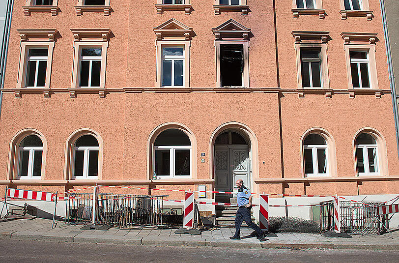 In der Nacht zum 28. Juni wurde in der künftigen Asylbewerberunterkunft an zwei Stellen Feuer mit Hilfe eines Brandbeschleunigers gelegt.