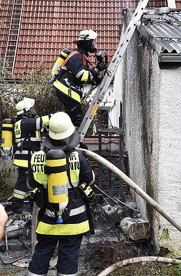 Die Bilder vom Feuerwehreinsatz in Ottobrunn.
