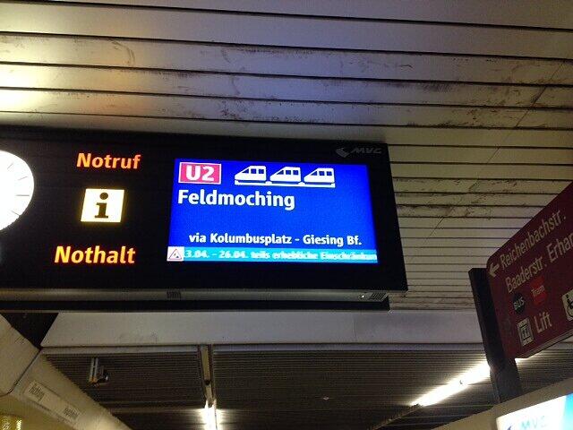 Würde die U2 Richtung Feldmoching von der Fraunhoferstraße tatsächlich über Kolumbusplatz und Giesing Bahnhof fahren, wäre das ein Riesen-Umweg.