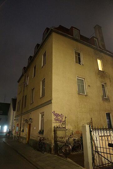 Steht das alte Haus kurz vor dem Abriss?