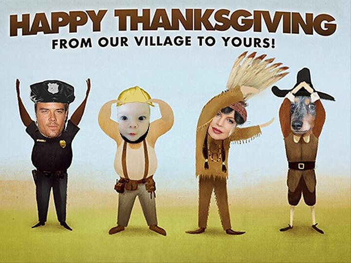 Wünschen frohe Feiertage als Village People: Josh Duhamel (l.) und Ehefrau Fergie (2.v.r.)